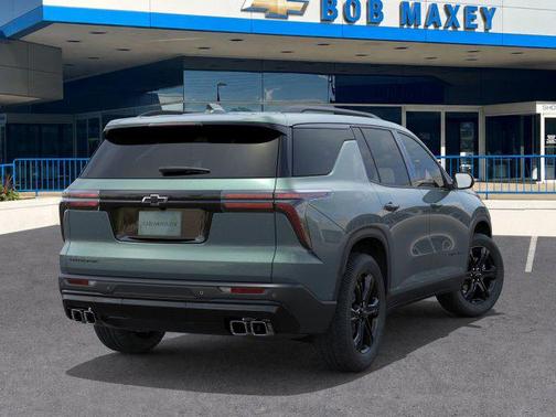 Trillium Green Metallic 2027 Chevrolet Traverse LT