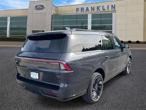 2025 Lincoln Navigator L Reserve