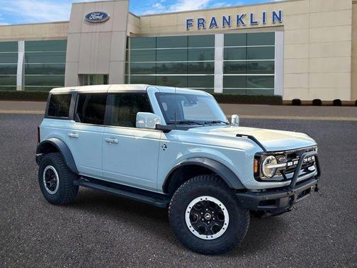 Cactus Green / Gray 2023 Ford Bronco Outer Banks