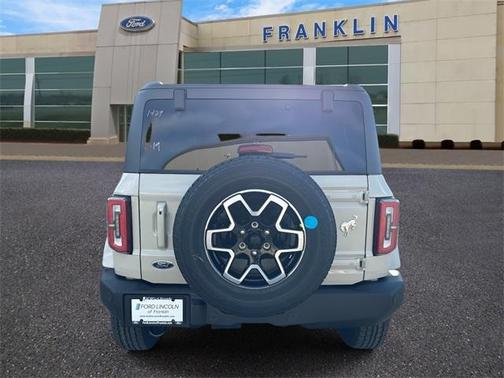 2025 Ford Bronco Outer Banks