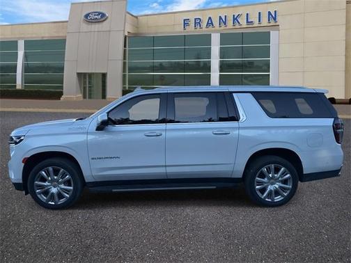 2023 Chevrolet Suburban High Country