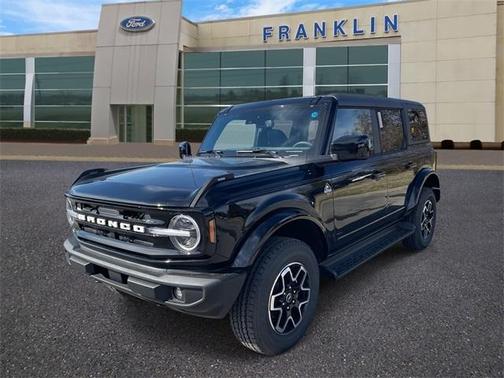 2025 Ford Bronco Outer Banks