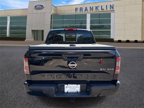 2022 Nissan Frontier SV