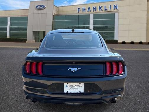2022 Ford Mustang EcoBoost