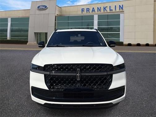 2025 Lincoln Navigator L Reserve