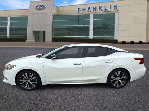 White 2017 Nissan Maxima 3.5 Platinum