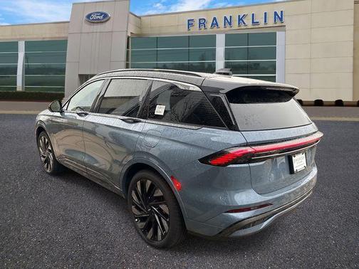 Whisper White 2026 Lincoln Nautilus Black Label