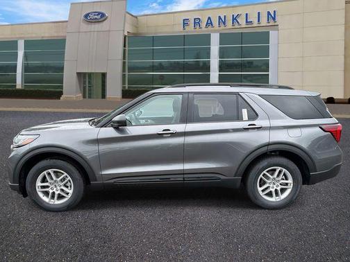 Carbonized Gray Metallic 2026 Ford Explorer Active