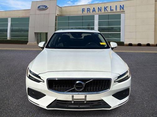 Crystal White 2020 Volvo S60 T6 Momentum