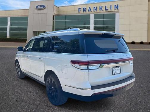 2023 Lincoln Navigator L Reserve