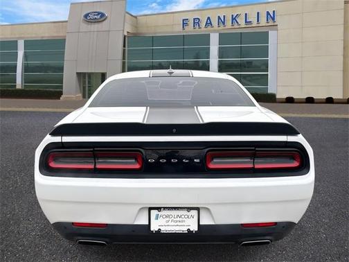 2017 Dodge Challenger SXT