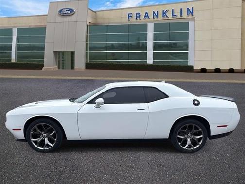 2017 Dodge Challenger SXT