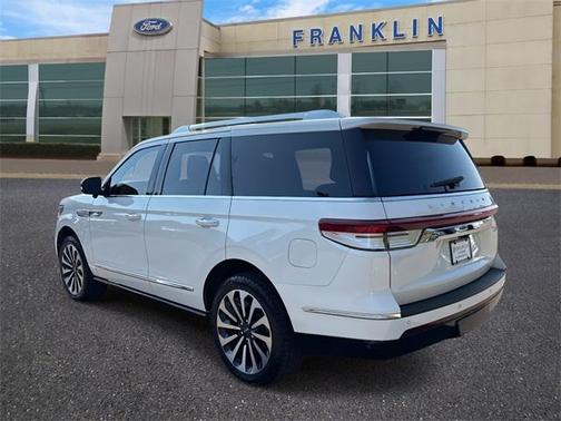 2023 Lincoln Navigator Reserve