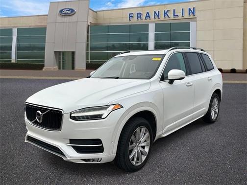 2017 Volvo XC90 T6 Momentum