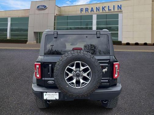 Shadow Black 2024 Ford Bronco Badlands