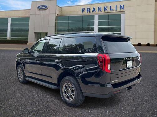 Black Metallic 2025 Ford Expedition Active