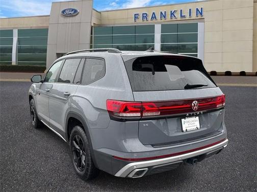 2024 Volkswagen Atlas 2.0T Peak Edition SE w/Technology
