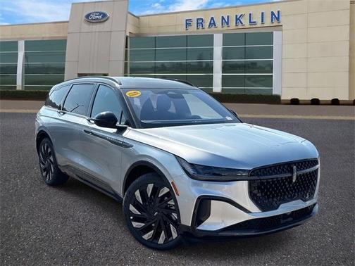 2025 Lincoln Nautilus Reserve