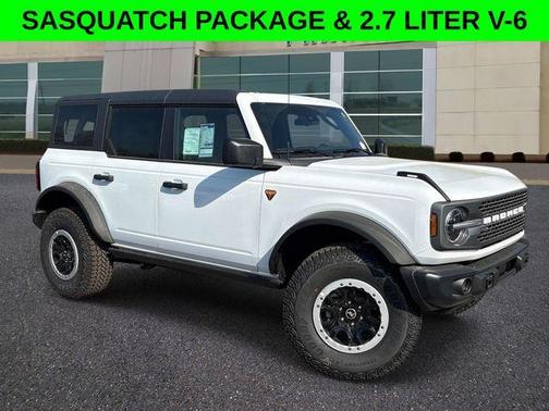 Oxford White 2026 Ford Bronco Badlands