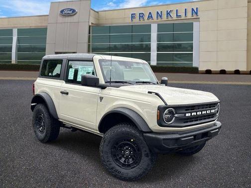 Desert Sand 2026 Ford Bronco Base