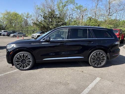 Infinite Black Metallic 2023 Lincoln Aviator Black Label AWD