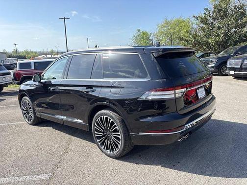 Infinite Black Metallic 2023 Lincoln Aviator Black Label AWD