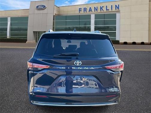 2022 Toyota Sienna Limited