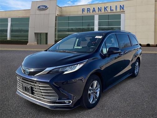 2022 Toyota Sienna Limited