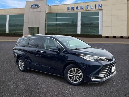 2022 Toyota Sienna Limited