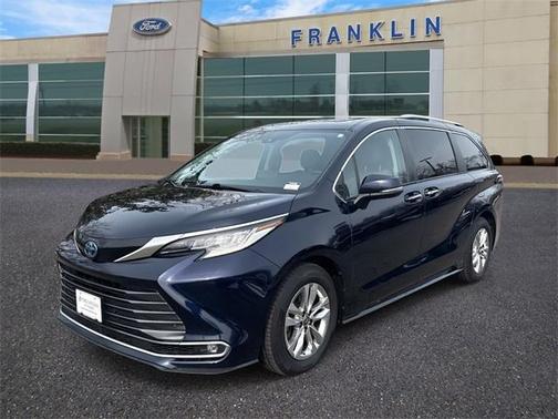 2022 Toyota Sienna Limited