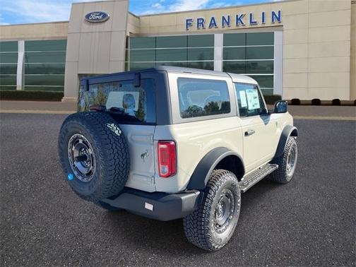 2025 Ford Bronco Base