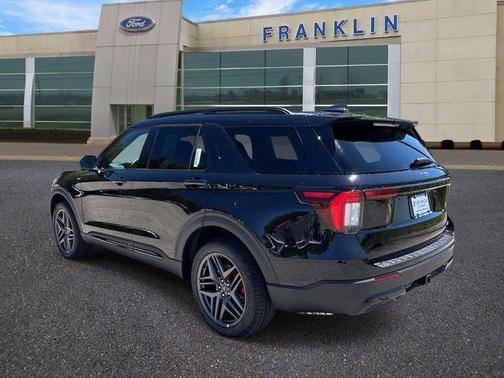 Agate Black Metallic 2026 Ford Explorer ST-Line