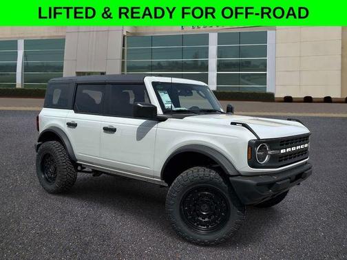 Avalanche Gray 2026 Ford Bronco Base