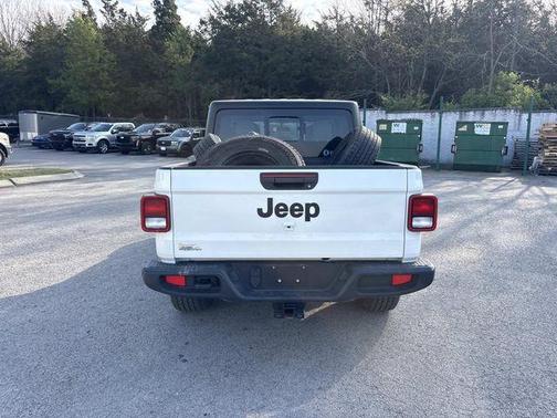 Bright White Clearcoat 2022 Jeep Gladiator Sport