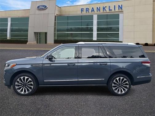 2023 Lincoln Navigator L Reserve