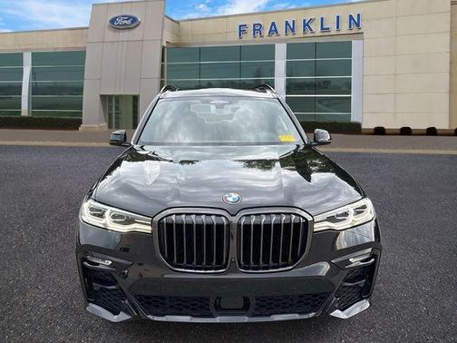 Black Sapphire Metallic 2022 BMW X7 xDrive40i