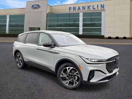 Metallic 2026 Lincoln Nautilus Premiere