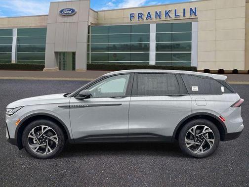 Metallic 2026 Lincoln Nautilus Premiere