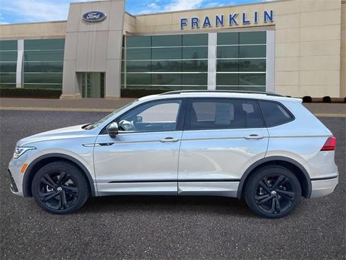 2024 Volkswagen Tiguan 2.0T SE R-Line Black