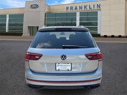 2024 Volkswagen Tiguan 2.0T SE R-Line Black