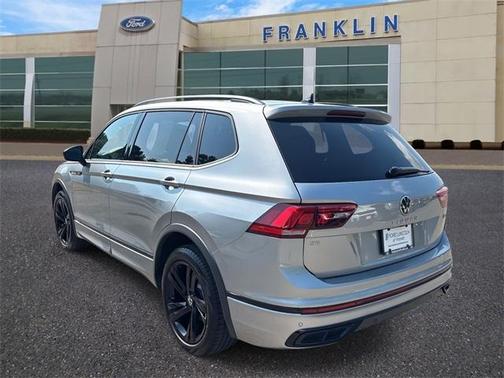 2024 Volkswagen Tiguan 2.0T SE R-Line Black