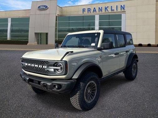 Desert Sand 2026 Ford Bronco Badlands