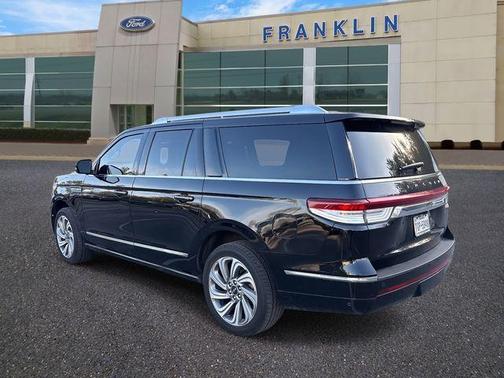 2022 Lincoln Navigator L Reserve