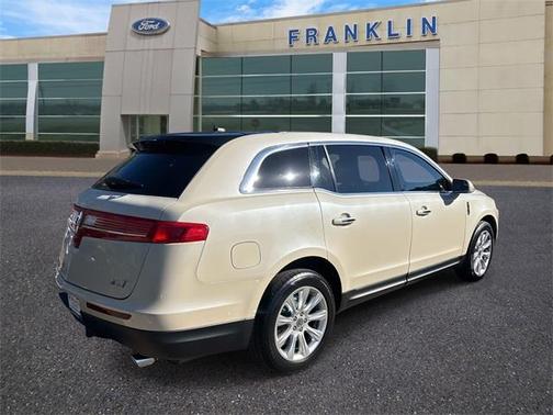 2018 Lincoln MKT Premier