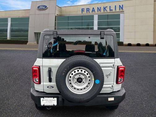 Avalanche Gray 2026 Ford Bronco Base