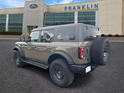 2025 Ford Bronco Outer Banks