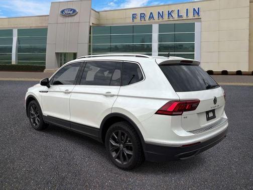 Opal White Pearl Effect 2023 Volkswagen Tiguan 2.0T SE