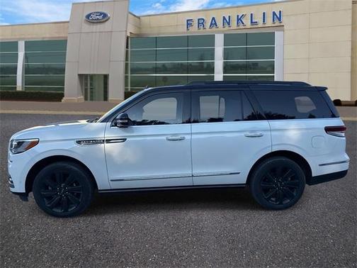 2023 Lincoln Navigator Black Label