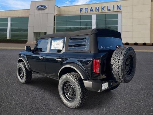 2025 Ford Bronco Base