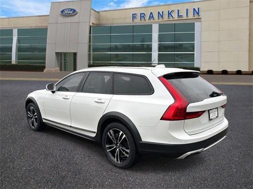 2018 Volvo V90 Cross Country T5